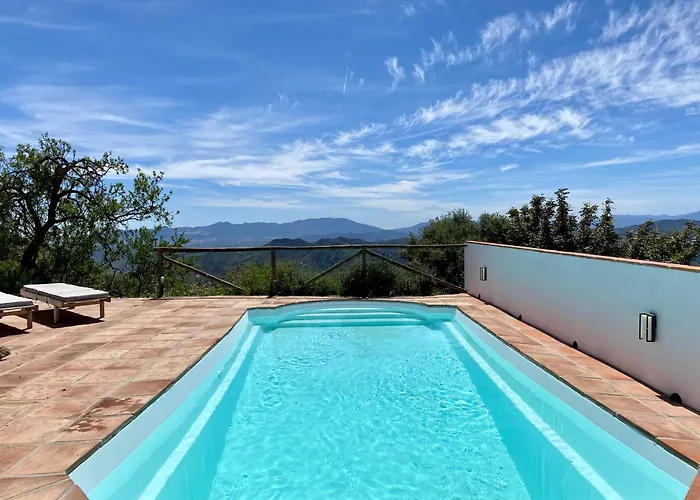 El Cielo, Cortijo En El Corazon De Las Montanas