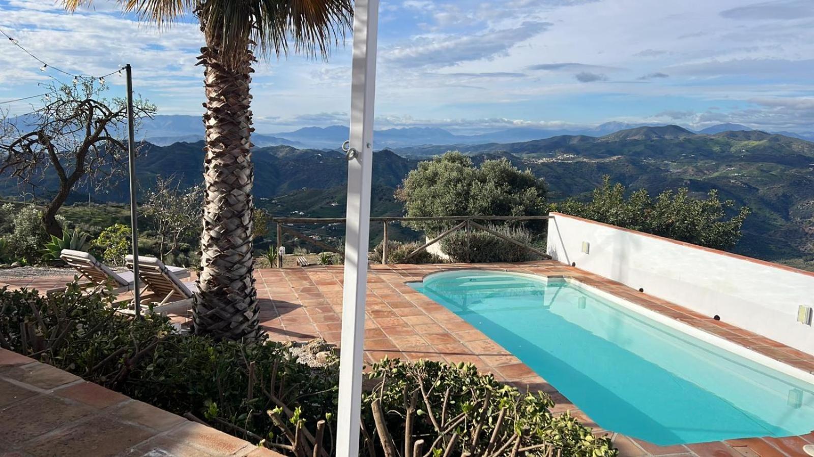 El Cielo, Cortijo En El Corazon De Montanas Villa Malaga